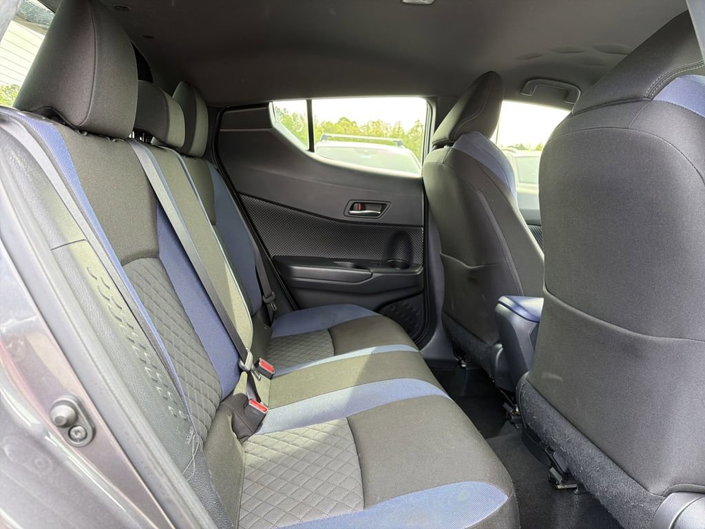 Used 2020 Toyota C-HR XLE image 15