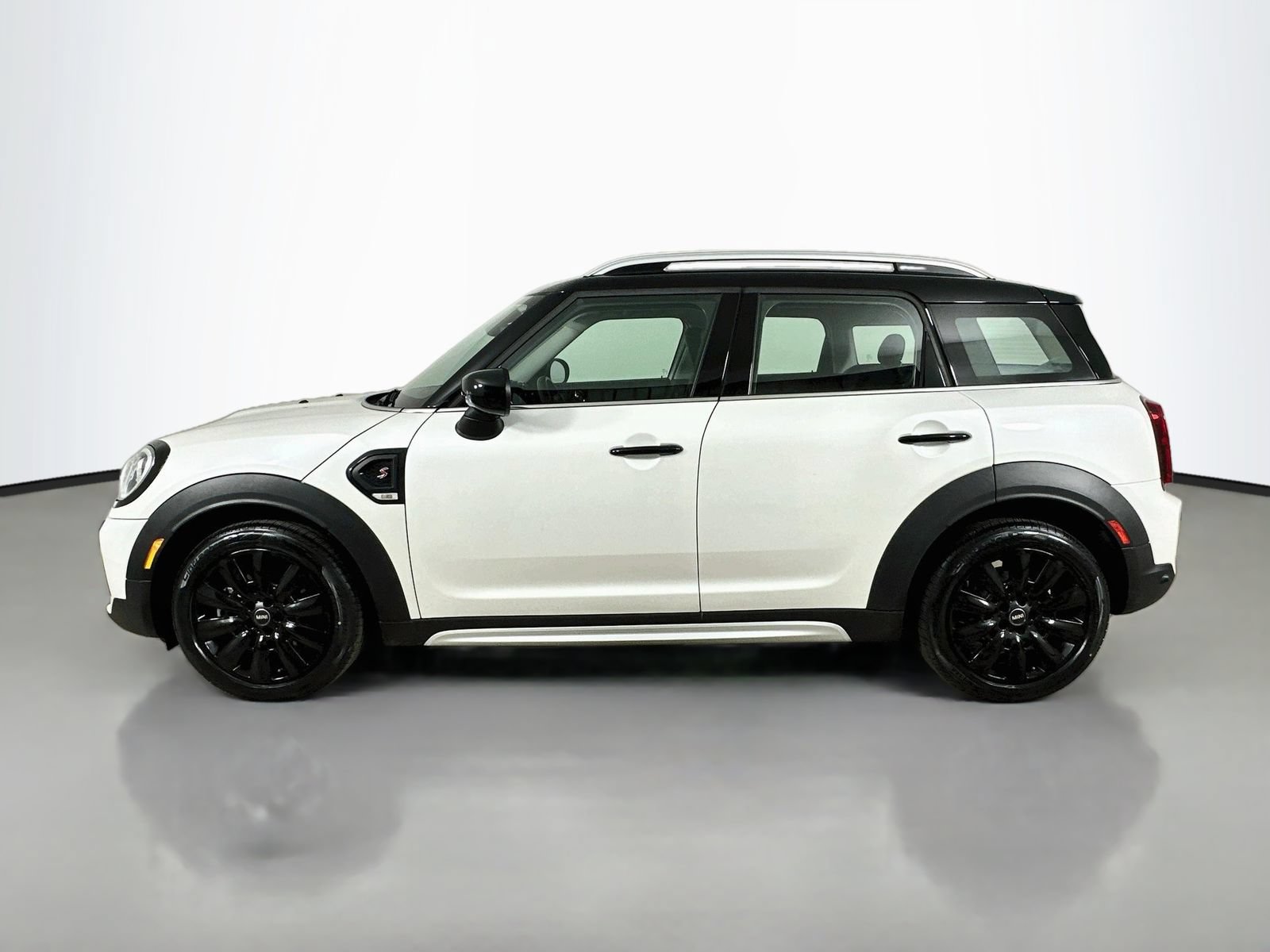 Used 2024 MINI Cooper Countryman S FWD image 8
