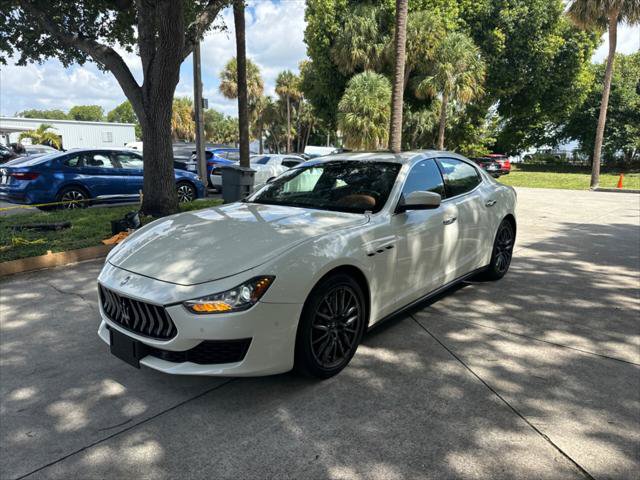 Used 2018 Maserati Ghibli S Q4 AWD/4WD image 2