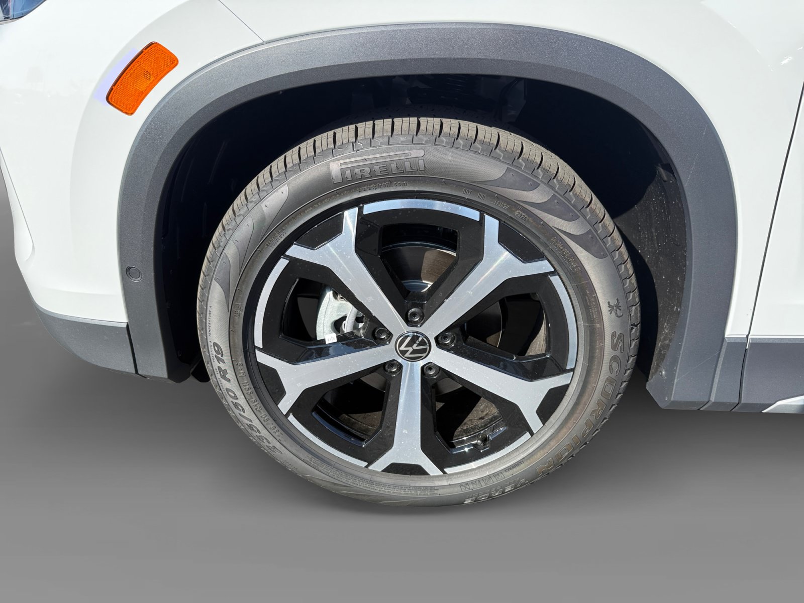 New 2026 Volkswagen Tiguan SE FWD image 9