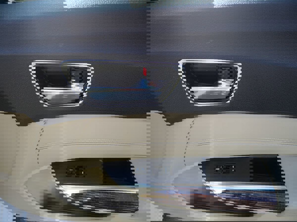 Used 2019 Acura TLX image 19