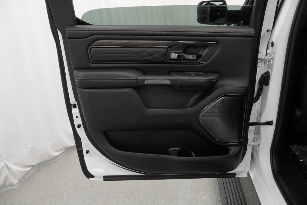 New 2027 RAM 1500 Limited w/ Body Color Bumper Group AWD/4WD image 29
