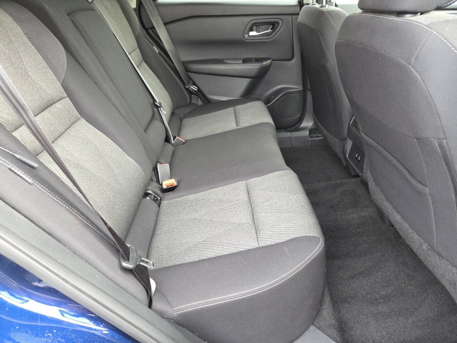 Used 2024 Nissan Rogue SV image 21