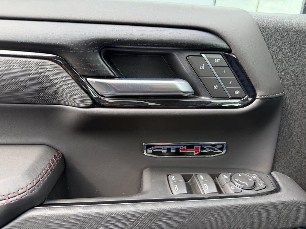 New 2026 GMC Sierra 1500 AT4X w/ LPO, Black Badging Package AWD/4WD image 24
