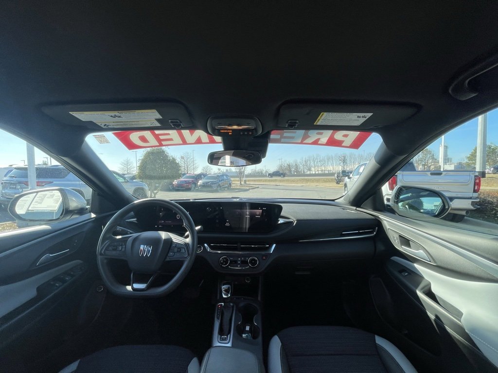 Used 2024 Buick Envista Preferred w/ Convenience II Package image 27