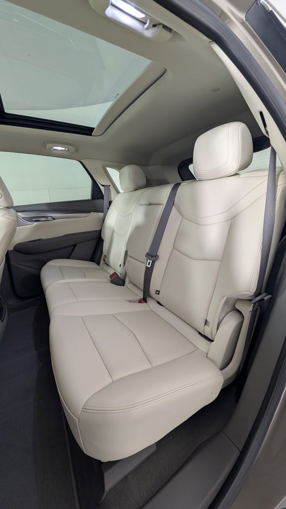 Certified 2023 Cadillac XT5 Premium Luxury w/ Technology Package image 7