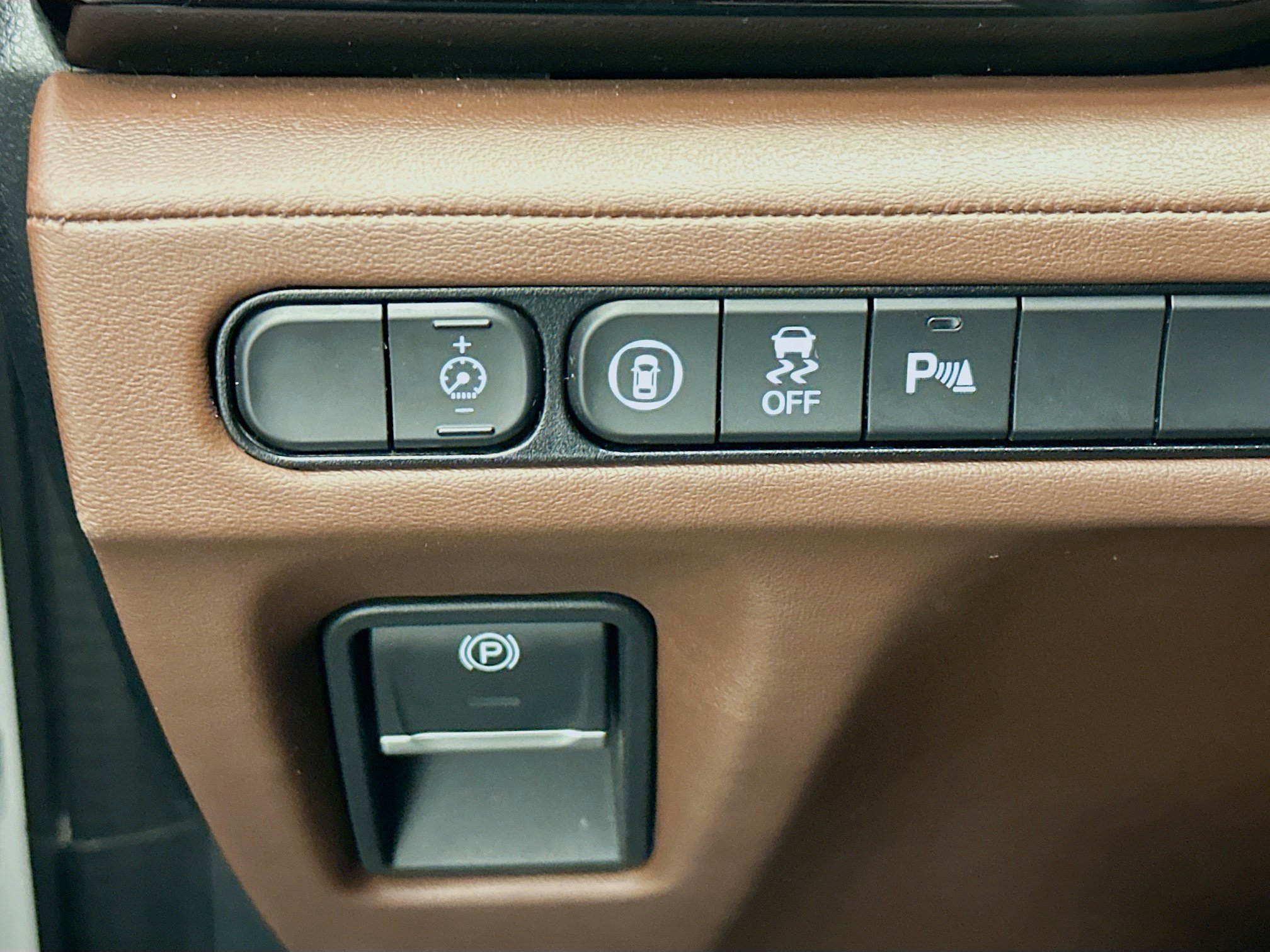 Used 2023 Acura MDX SH-AWD w/ Technology Package image 17