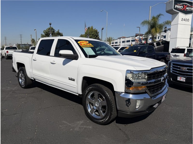Used 2018 Chevrolet Silverado 1500 LT w/ Texas Edition RWD image 9