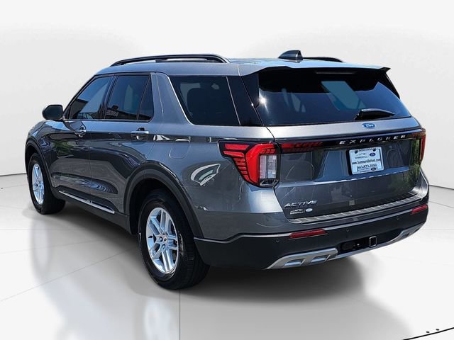 Used 2025 Ford Explorer Active w/ Active Comfort Package RWD image 5