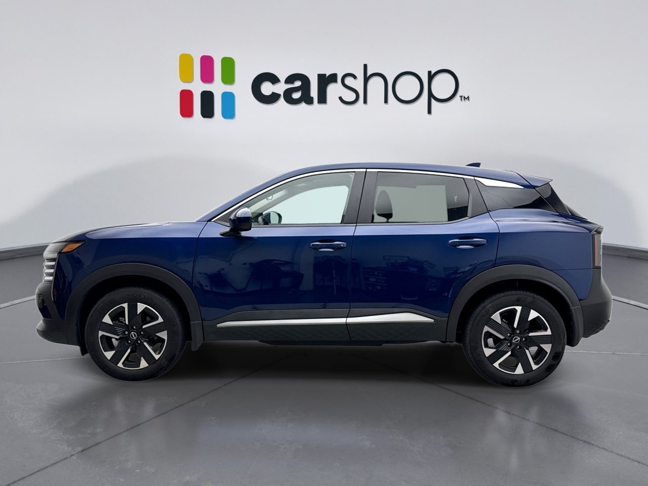 Used 2025 Nissan Kicks SV AWD/4WD image 2