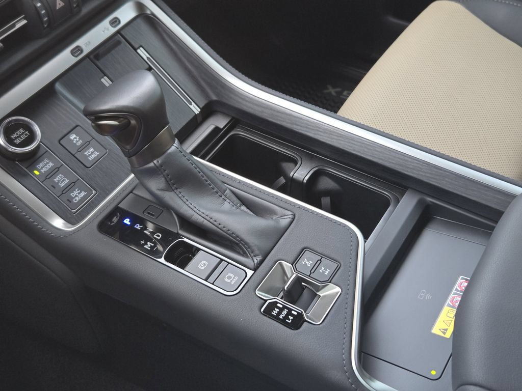 Used 2024 Lexus GX 550 AWD/4WD image 20