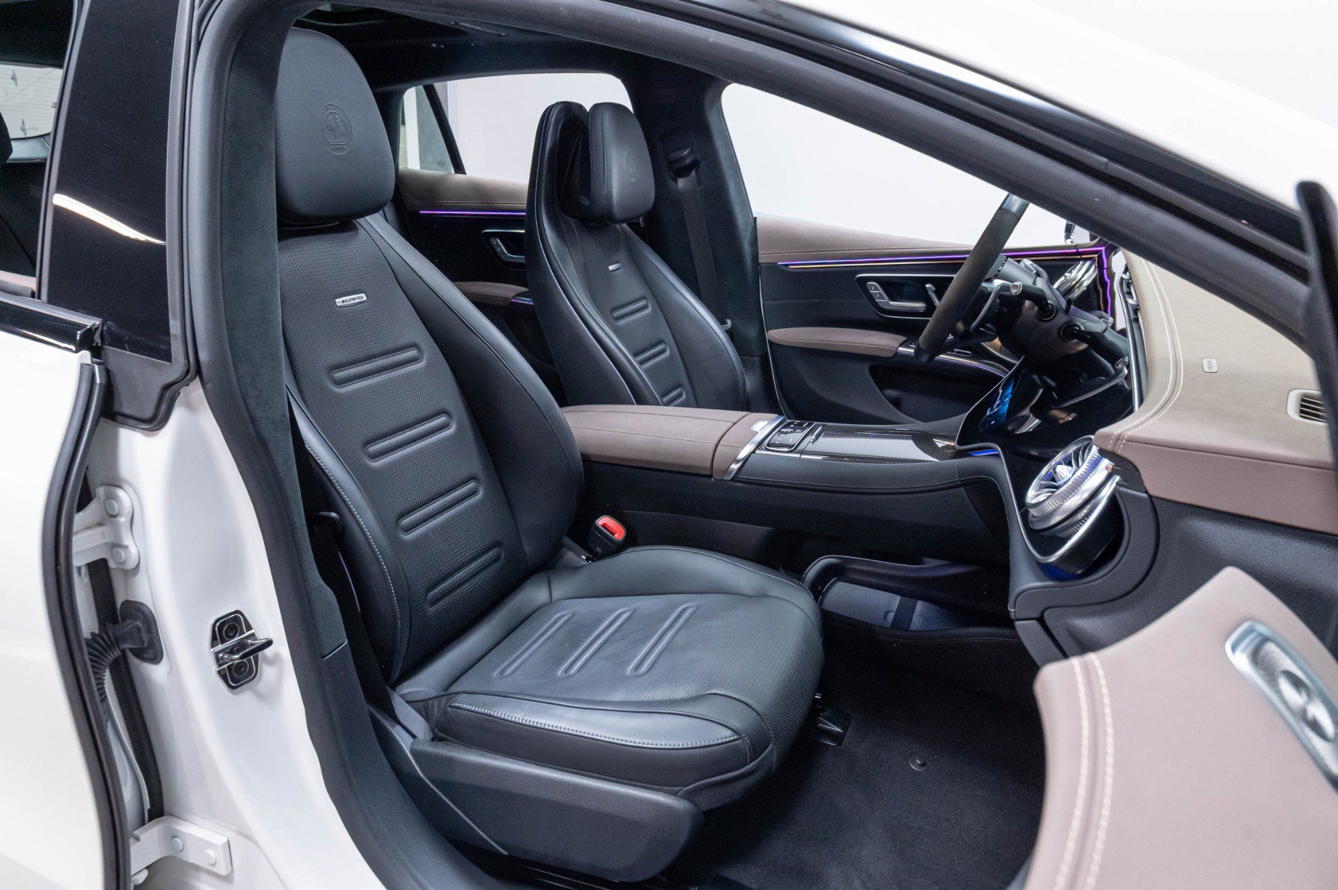 Used 2023 Mercedes-Benz EQS AMG 4MATIC w/ Trim Level Package image 32