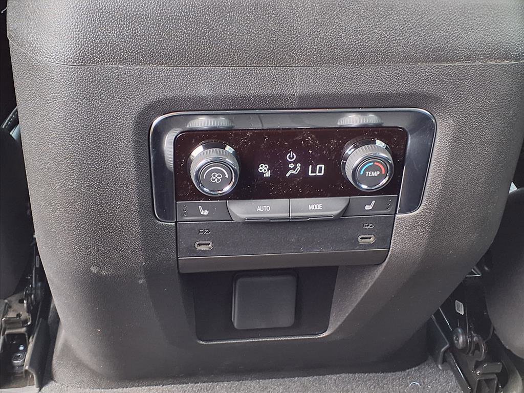 New 2026 Chevrolet Suburban Z71 w/ Comfort Package image 14