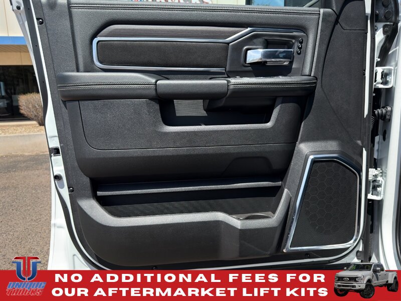Used 2026 RAM 2500 Laramie AWD/4WD image 17