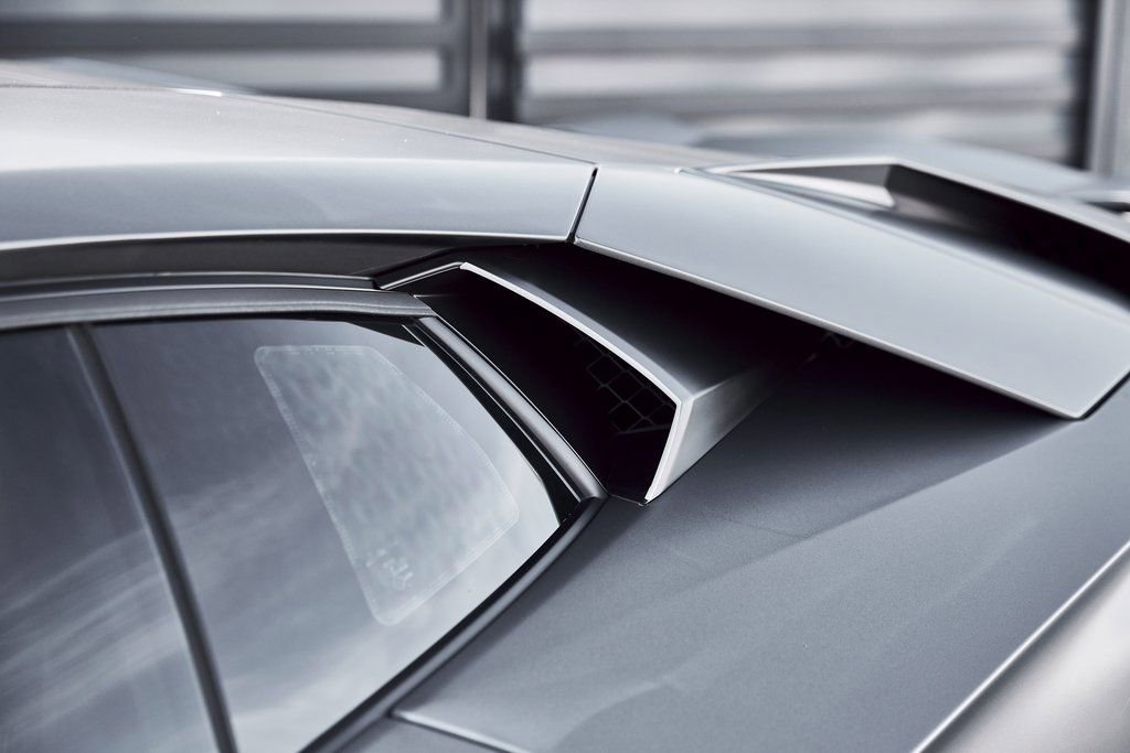 Used 2018 Lamborghini Aventador S image 18