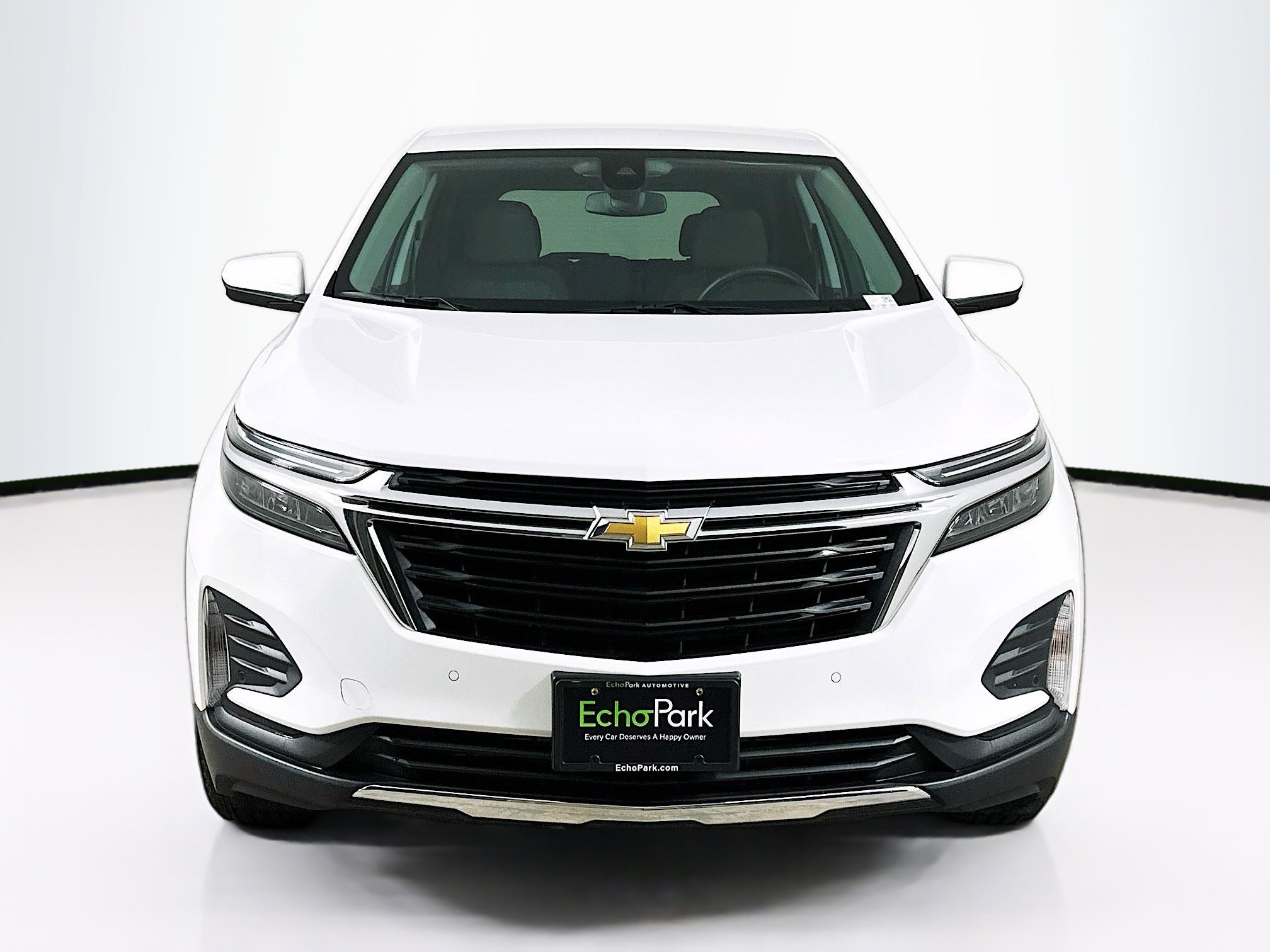 Used 2024 Chevrolet Equinox LT FWD image 2