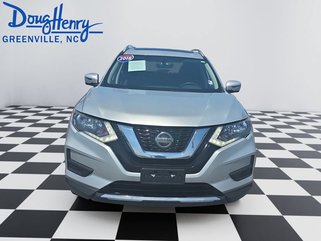 Used 2018 Nissan Rogue SV w/ Sun & Sound Touring Package AWD/4WD image 8