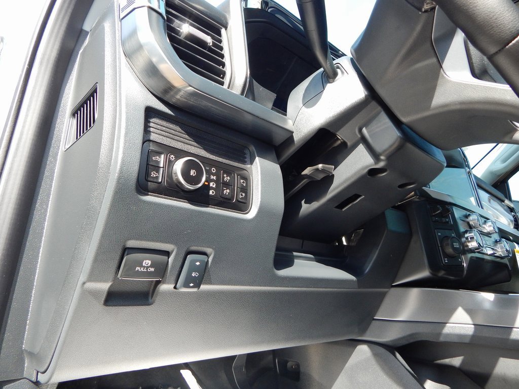 New 2025 Ford F250 Lariat w/ Lariat Ultimate Package image 17