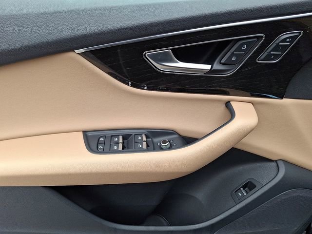 Used 2024 Audi Q7 2.0T Premium image 12