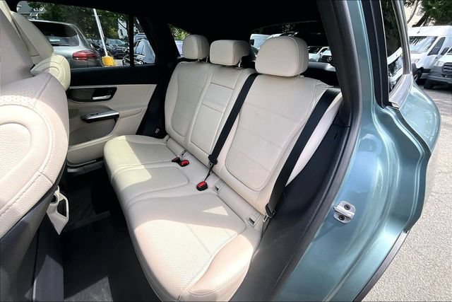 Used 2026 Mercedes-Benz GLC 300 4MATIC image 17