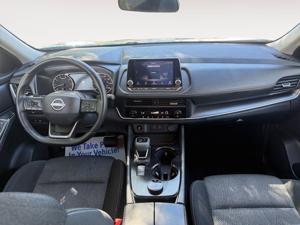 Used 2025 Nissan Rogue SV AWD/4WD image 10