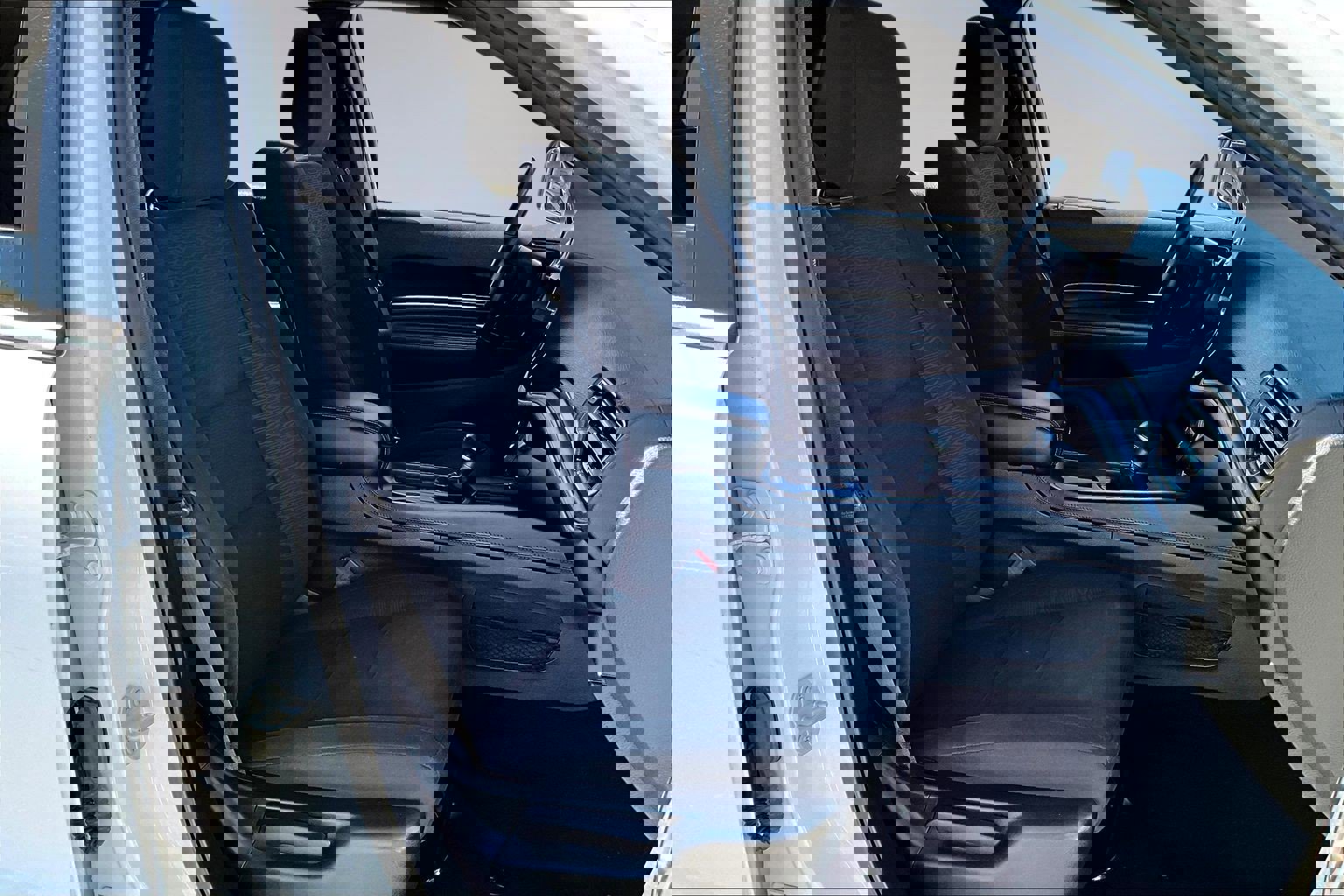 Used 2023 Dodge Durango SXT image 29