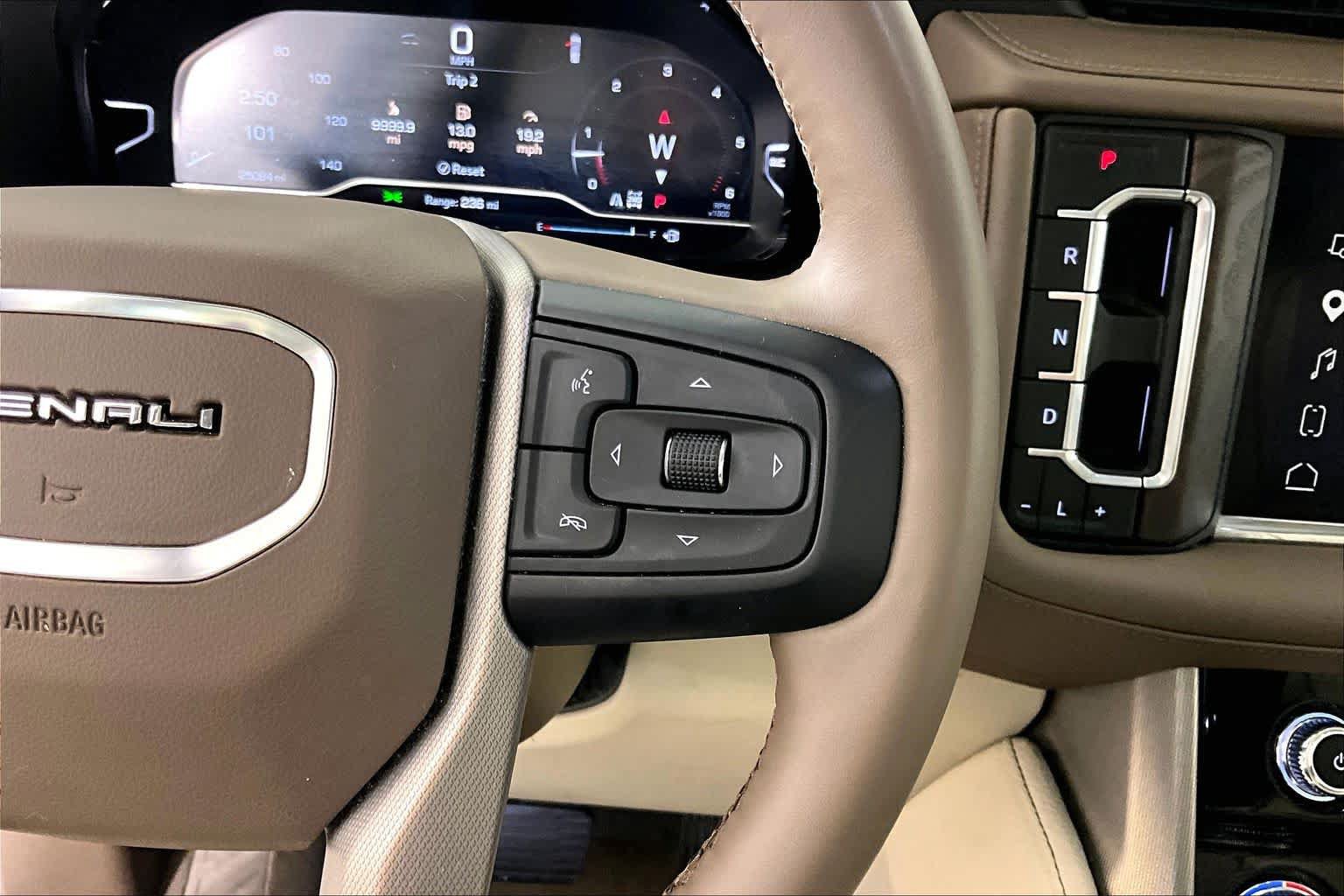 Used 2023 GMC Yukon Denali w/ Max Trailering Package AWD/4WD image 24