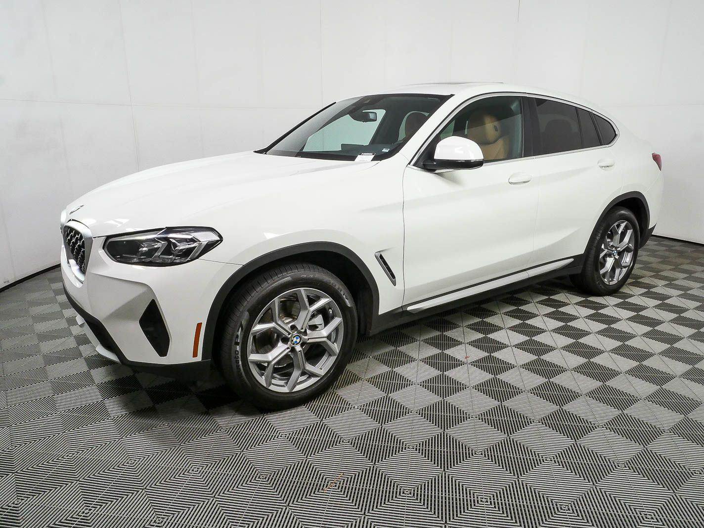 Used 2025 BMW X4 xDrive30i AWD/4WD image 25