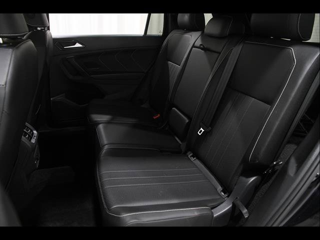 Certified 2024 Volkswagen Tiguan SE R-Line AWD/4WD image 19