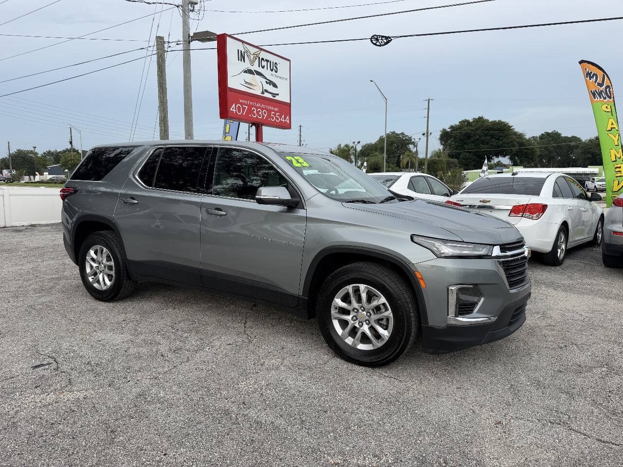Used 2023 Chevrolet Traverse LS AWD/4WD image 3