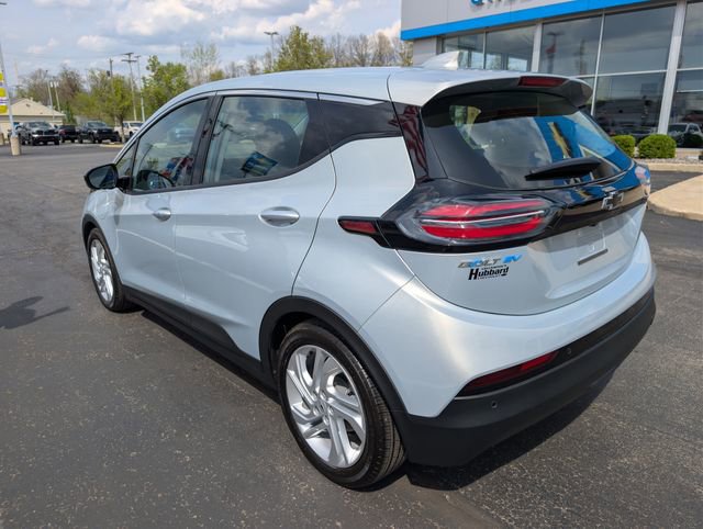 Used 2023 Chevrolet Bolt LT w/ Driver Confidence Package FWD image 3