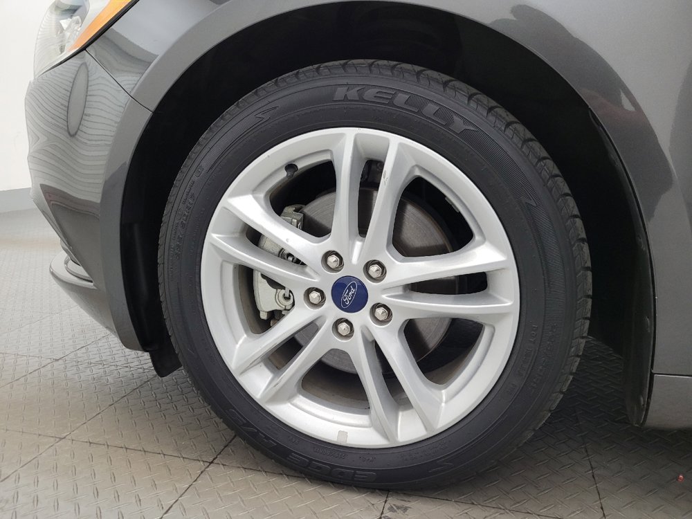 Used 2018 Ford Fusion S FWD image 31
