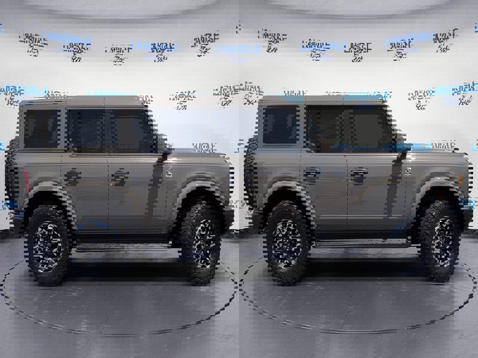 New 2026 Ford Bronco Outer Banks image 3