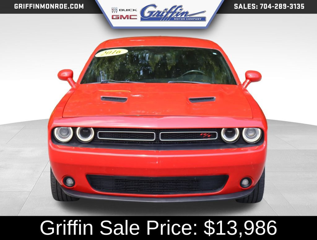 Used 2016 Dodge Challenger R/T Plus RWD image 9