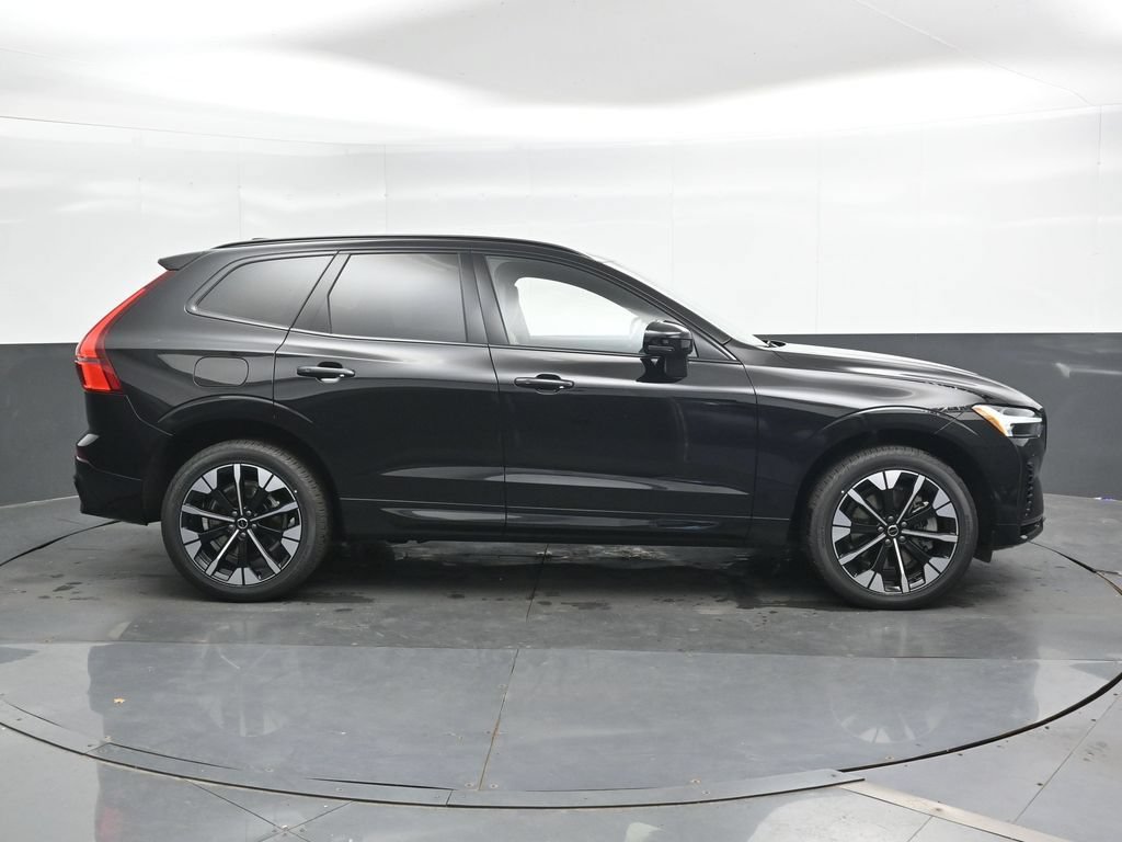 New 2026 Volvo XC60 T8 Plus w/ Protection Package Premier AWD/4WD image 3