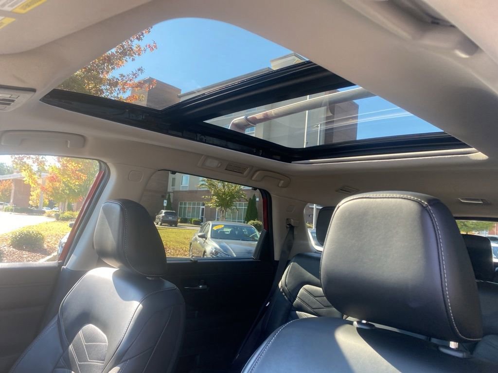 Used 2023 Nissan Pathfinder Platinum w/ Cargo Package image 15