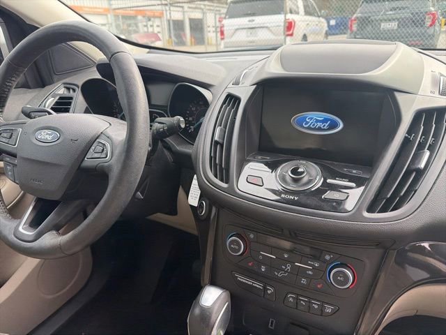 Used 2019 Ford Escape Titanium image 15