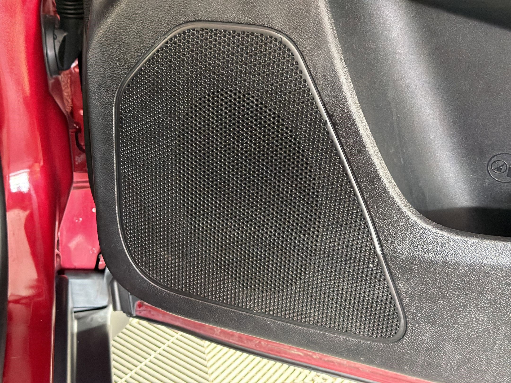 Used 2016 Jeep Cherokee Trailhawk w/ Cold Weather Group image 22