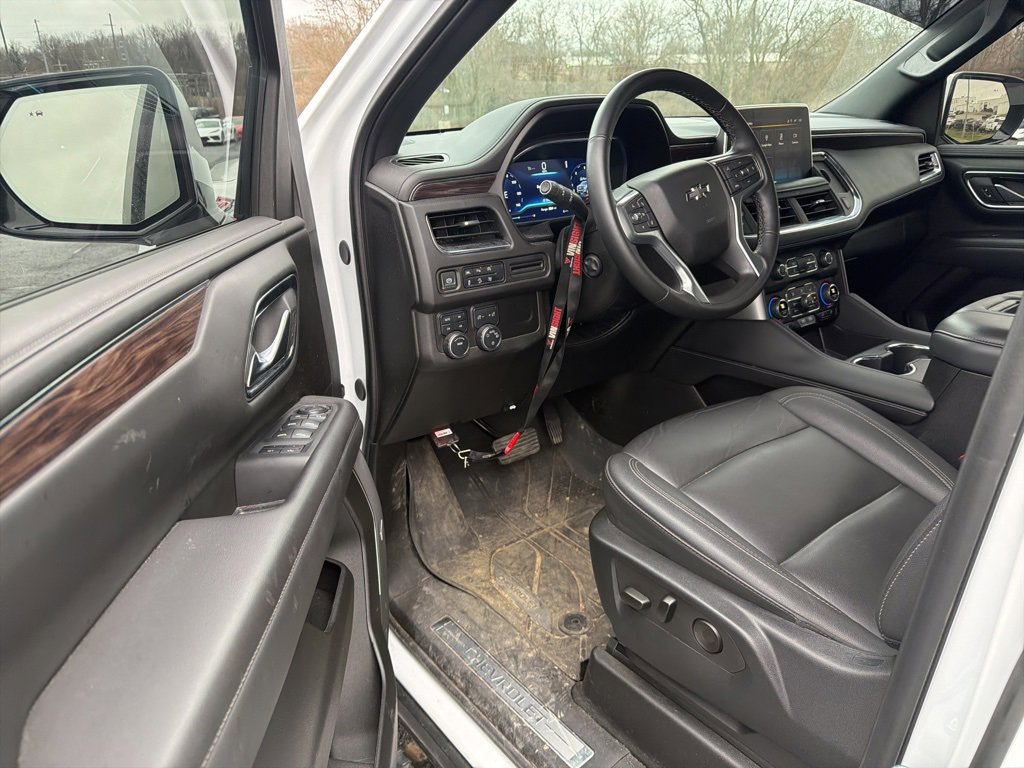 Used 2024 Chevrolet Suburban Z71 w/ Luxury Package image 8