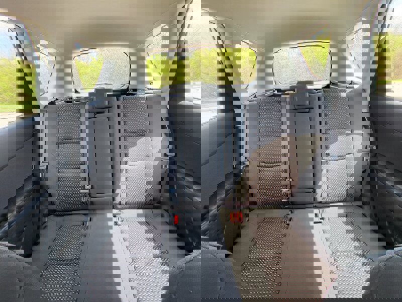 Used 2011 Hyundai Elantra GLS image 16