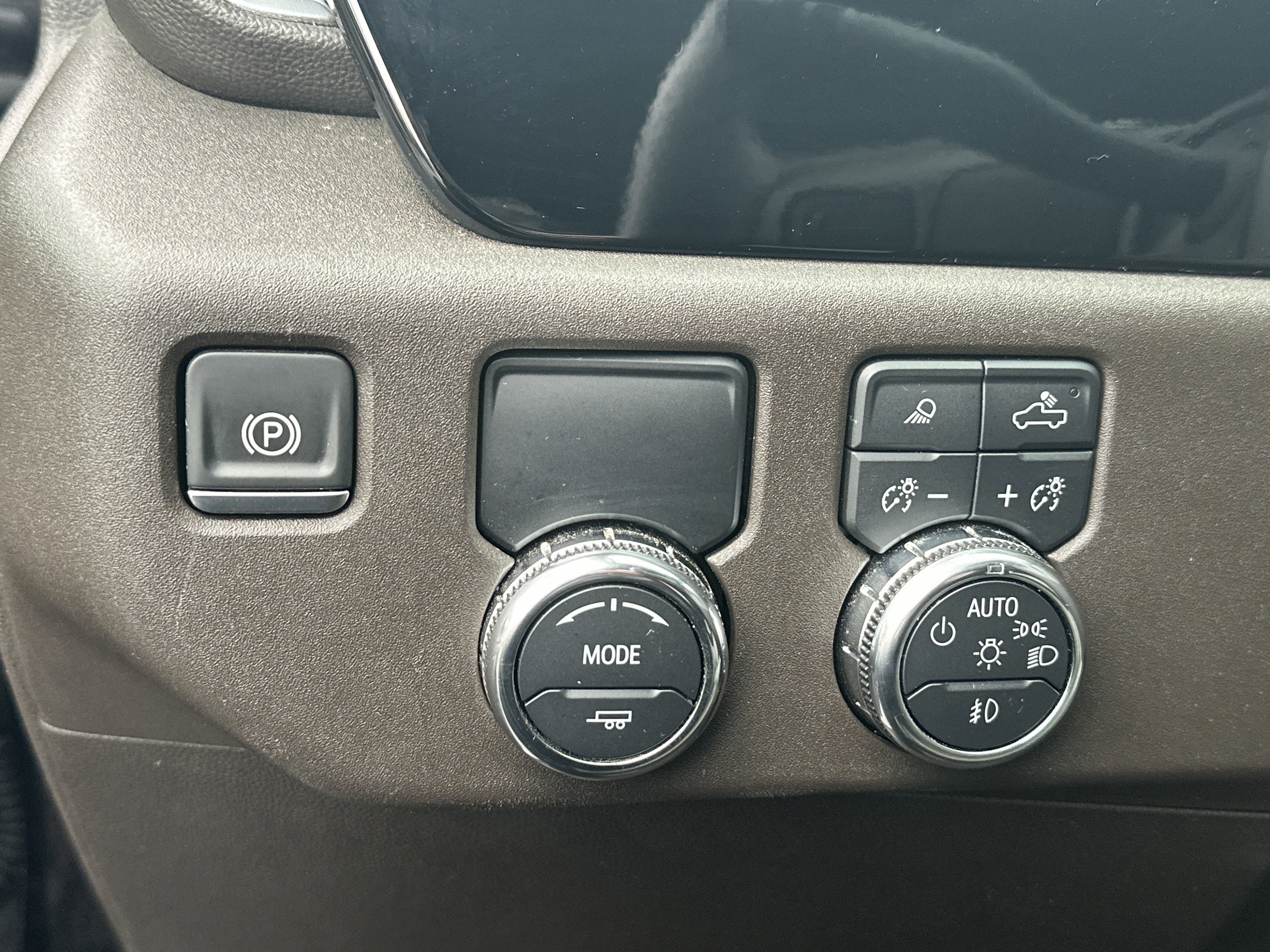 Certified 2025 GMC Sierra 1500 SLT image 25