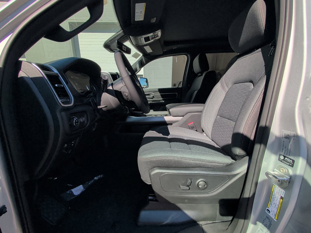 New 2026 RAM 1500 Big Horn AWD/4WD image 11