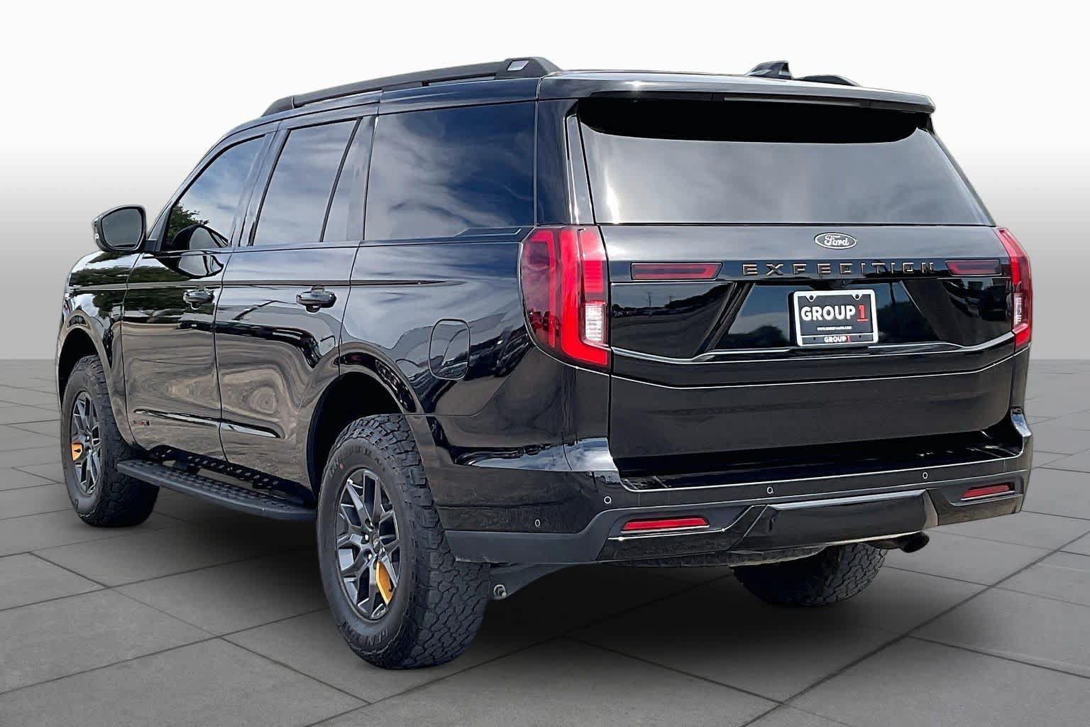 Used 2025 Ford Expedition Tremor AWD/4WD image 11