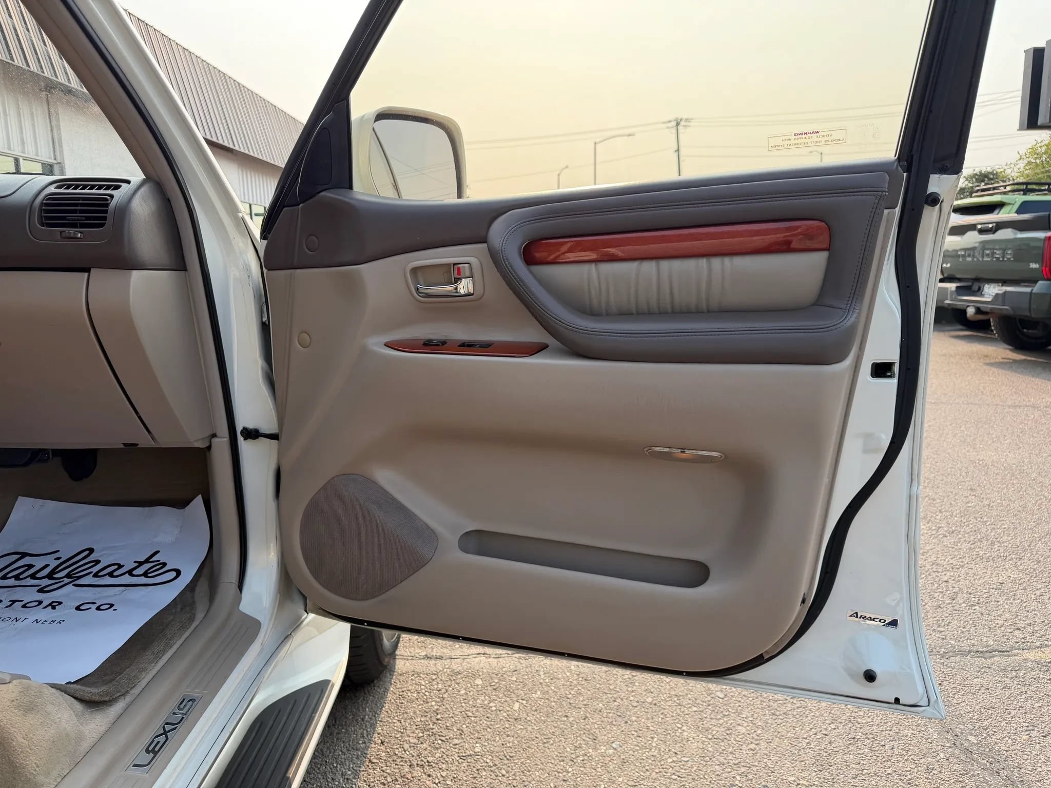 Used 2000 Lexus LX 470 4WD image 20