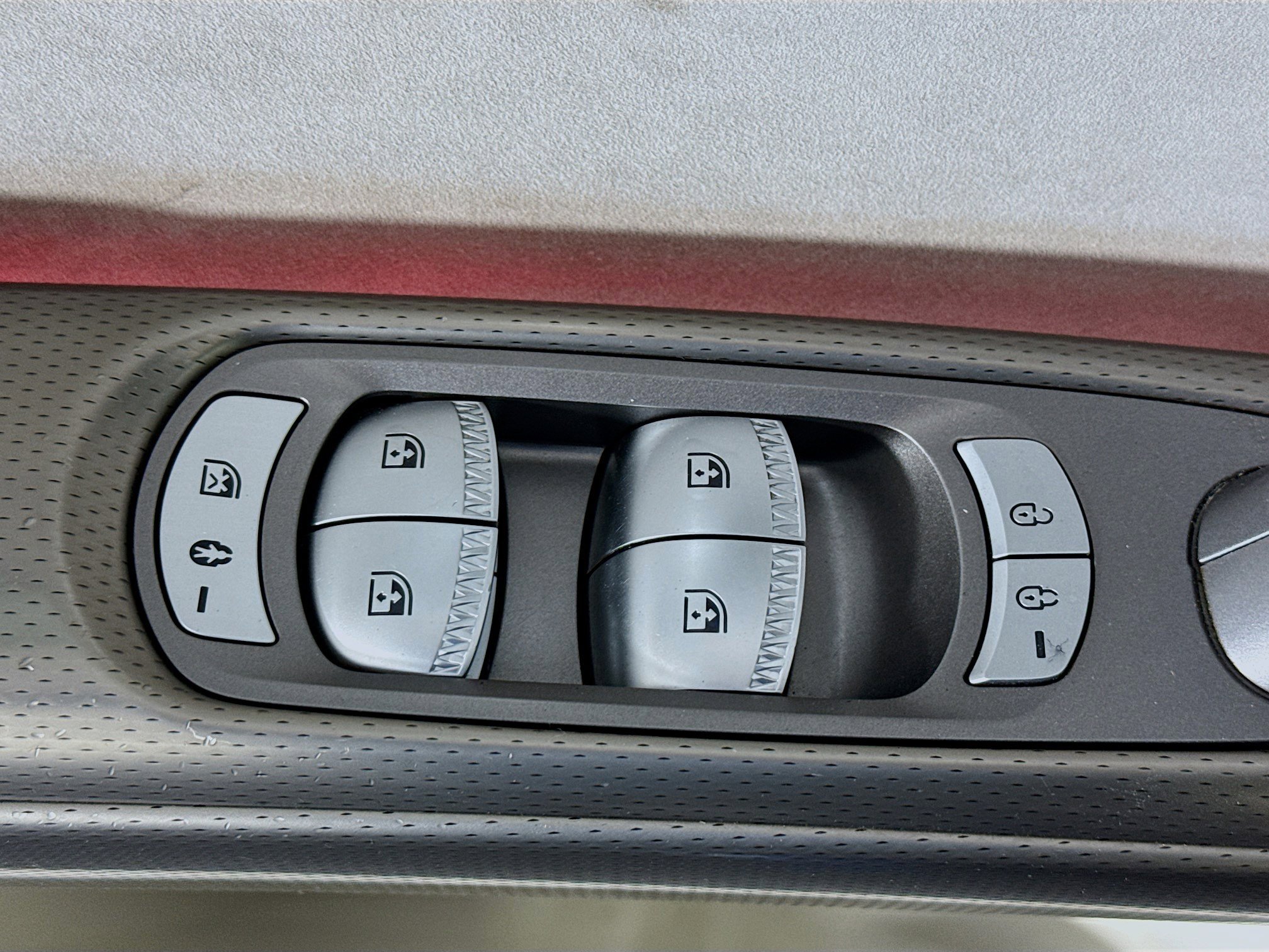 Used 2023 Genesis GV60 Performance image 24