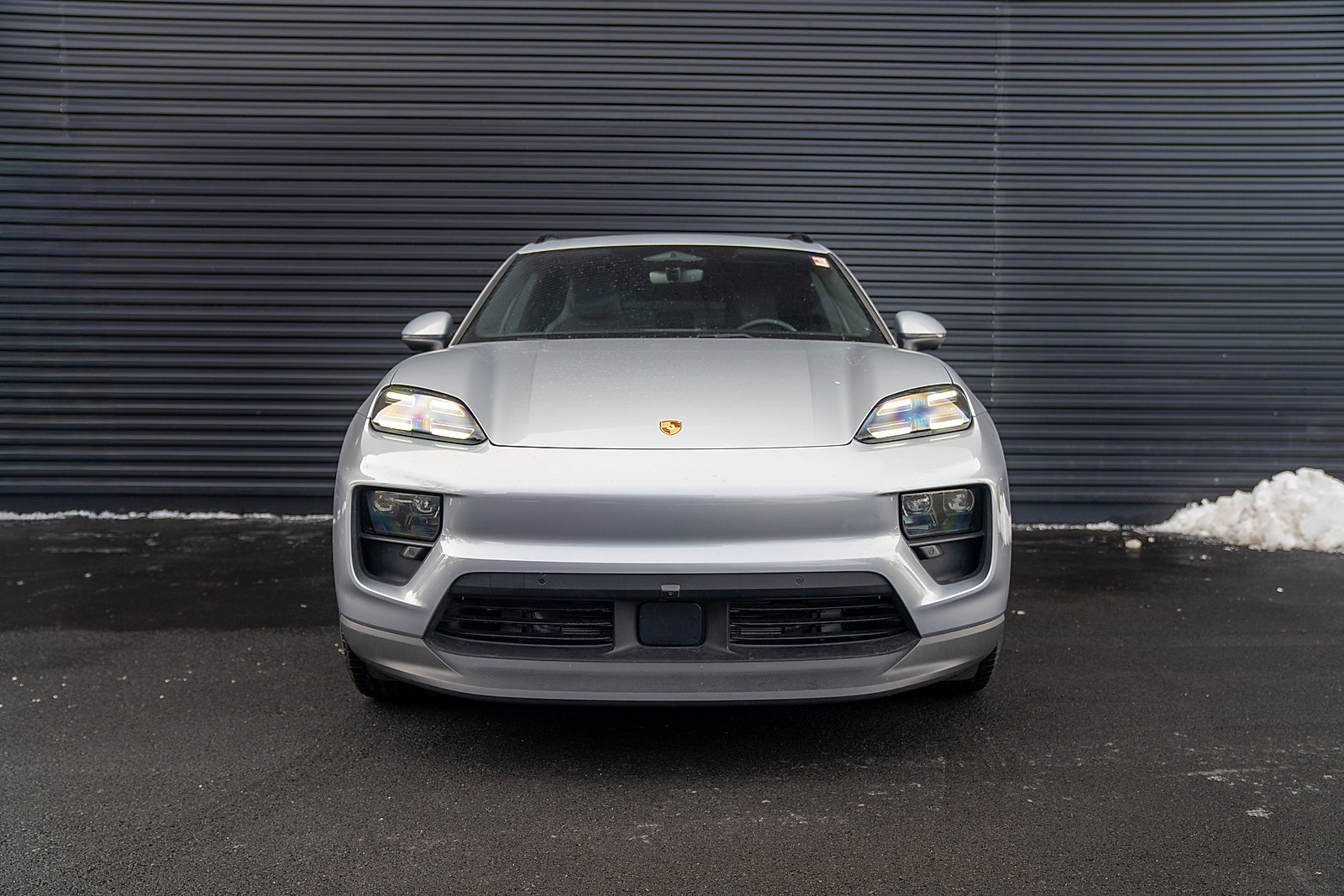 Certified 2025 Porsche Macan Electric image 26