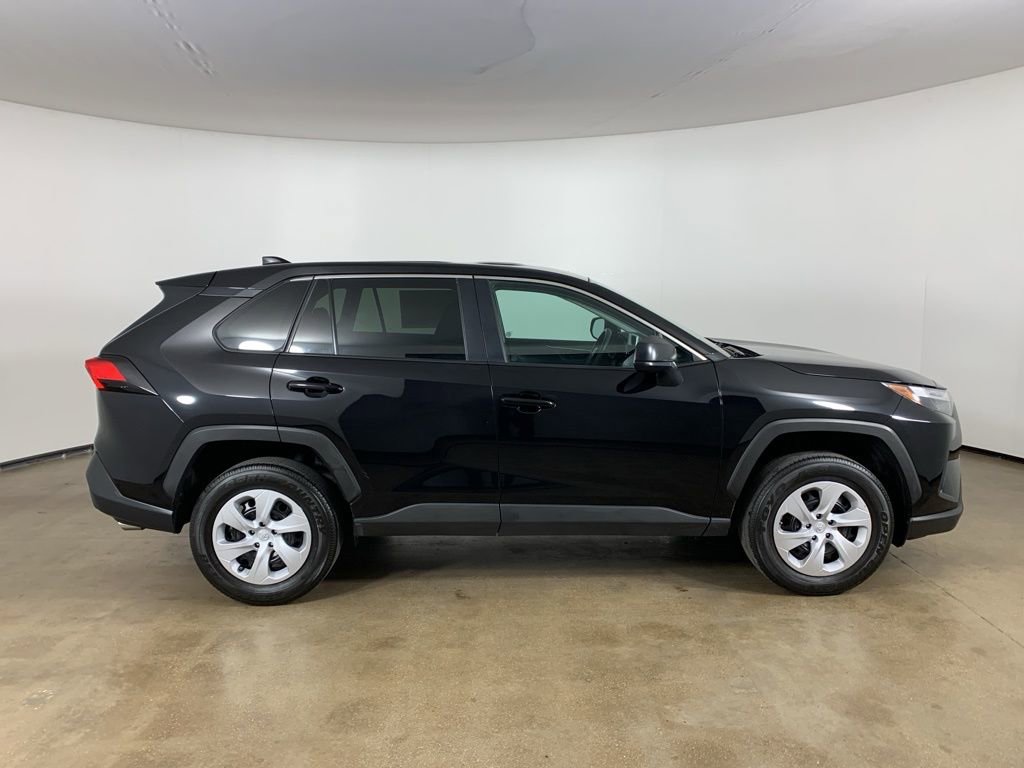 Used 2024 Toyota RAV4 LE image 7