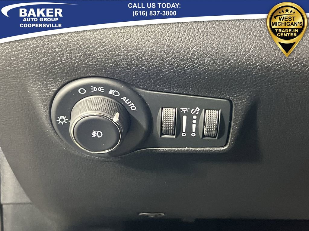 Used 2024 Jeep Compass Latitude w/ Convenience Group image 18