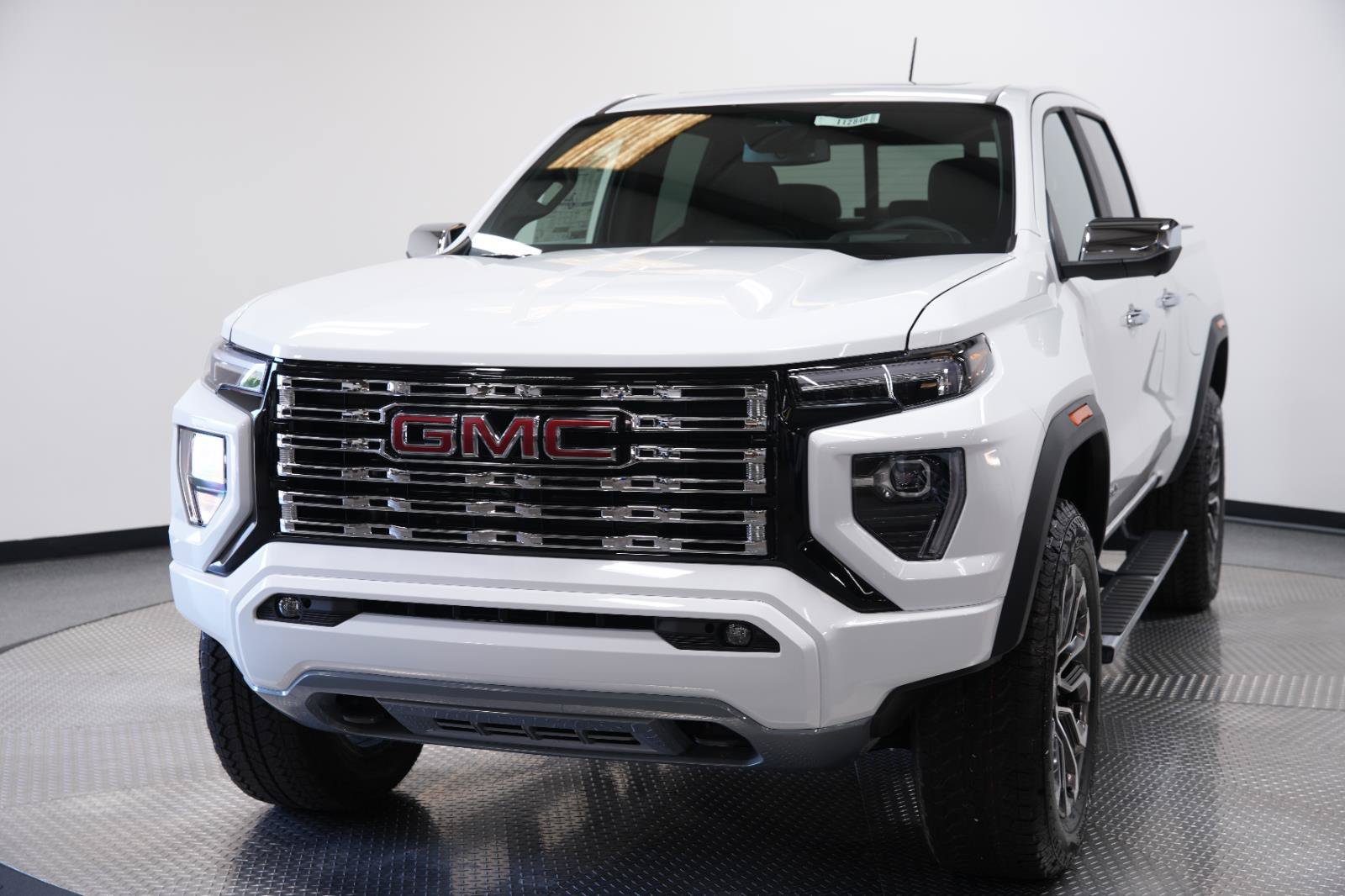 New 2026 GMC Canyon Denali AWD/4WD image 3