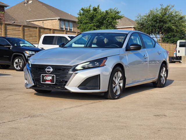 Used 2024 Nissan Altima 2.5 S FWD image 10